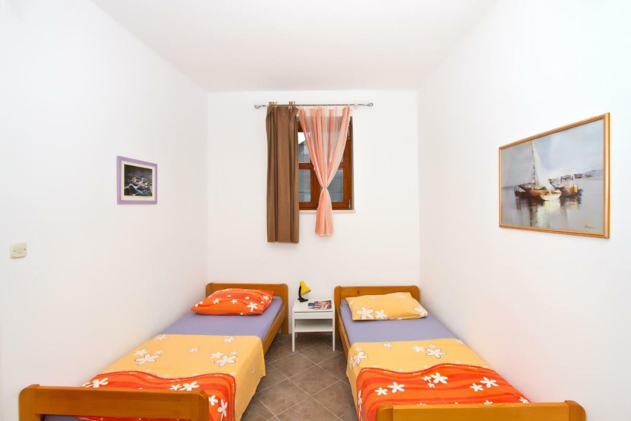Apartment Center Marija Водице Екстериор снимка